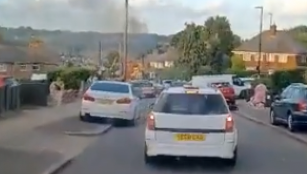 STRAVIČNA EKSPLOZIJA U BIRMINGEMU Uništene kuće i automobili, stanovnici se evakuišu (VIDEO)