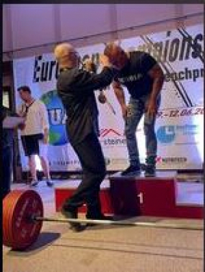 Dve zlatne medalje doneo u Srbiju!