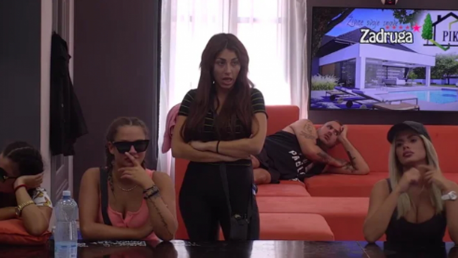 OPSEDNUTA SI DEJANOM Đedović žestoko prozvao Irmu, ona odmah skočila, nastao haos u Beloj kući