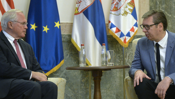 VUČIĆ SUTRA SA HILOM Predsednik Srbije sastaće se sa američkim ambasadorom