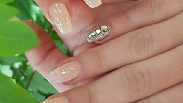 TAJNA JE U NIJANSAMA Boje lakova za nokte zbog kojih će vaši outfiti izgledati skupo