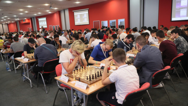 TURNIR KAKAV SRBIJA ZASLUŽUJE Svečanom ceremonijom otvoren šahovski turnir "Srbija Open" u Novom Sadu
