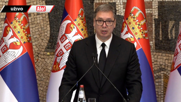 ČITAVA DRŽAVA S PAŽNJOM SLUŠA VUČIĆEV GOVOR "Ne postoji veća čast i obaveza od poverenja naroda"