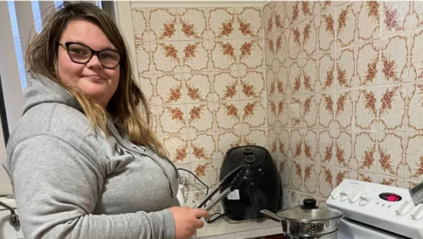 OTAC JOJ JE OSTAVIO 12 MILIONA DOLARA, A ONA ŽIVI OD SOCIJALNE POMOĆI Postoji samo jedan uslov koji treba da ispuni da dođe do novca, a ona tvrdi da ne može to da postigne!