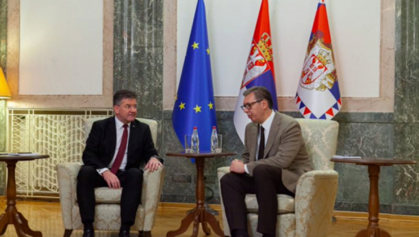 LAJČAK OBJAVIO: Važnost pronalaženja rešenja kroz pregovore (FOTO)