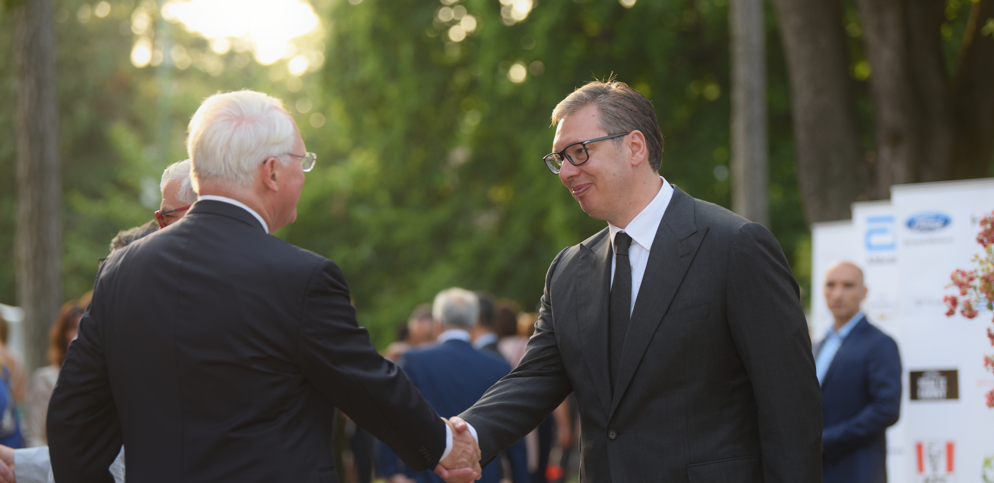 OBELEŽEN DAN NEZAVISNOSTI SAD-a Predsednik Vučić na svečanom prijemu u američkoj ambasadi