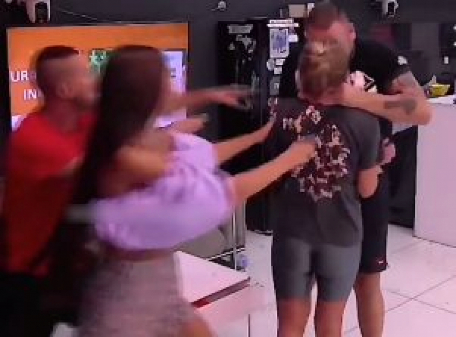 NEMOĆAN SAM DOK MI CAR TUČE ĆERKU! Huso Mujić za Alo! progovorio o stravićnom nasilju koje Dalila trpi od svog dečka