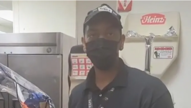 BOLJE DA MU NIKAD NIŠTA NISU POKLONILI 27 godina je radio u firmi a ono što je dobio kao nagradu, zgrozilo je ceo svet