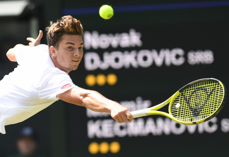 ŠAMPIONSKA PARTIJA NOVAKA Branilac titule počistio Kecmanovića u tri seta, sledi meč osmine finala sa teniskim čudom iz Holandije