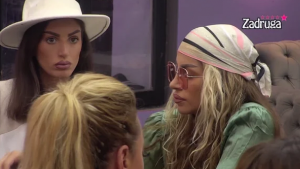 STAVILA KONDOM NA GLAVU I SELA PORED NJEGA Filip Car brutalno isprozivao Dalilu zbog Anđela, nije birao reči, opšti haos za crnim stolom