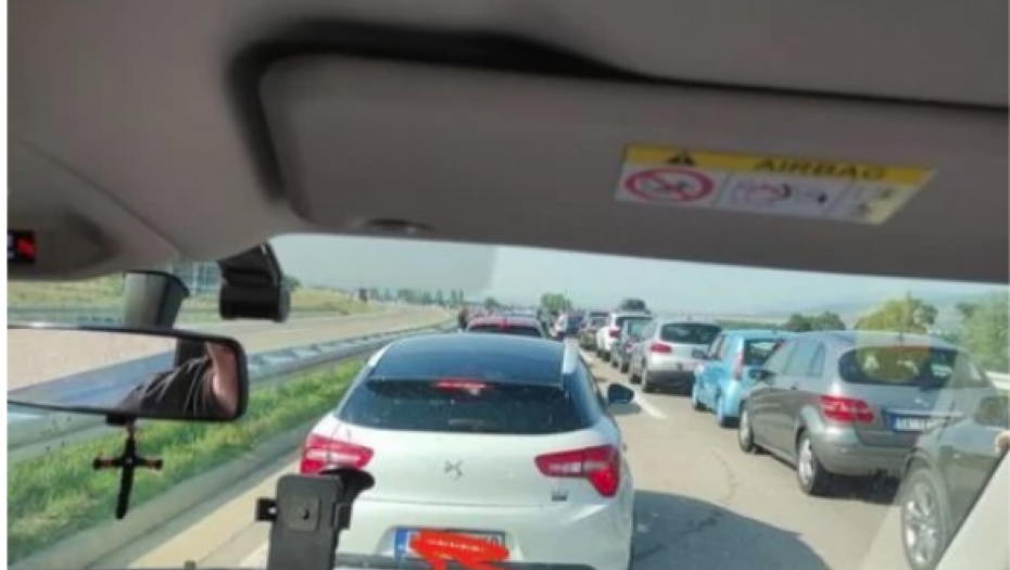 Na Preševu se čekalo u kolonama od po tri kilometra