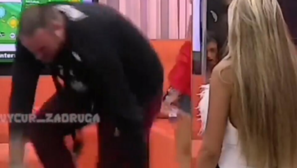 HAOS! CAR NASRNUO NA DALILU Obezbeđenje odmah reagovalo, nisu mogli da ga smire (VIDEO)