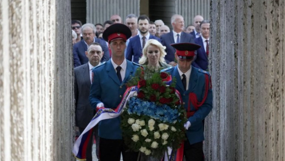 VULIN PORUČIO IZ MRAKOVICE NA KOZARI: Srbija koju vodi predsednik Vučić je Srbija koja nikome ne preti i koja će učiniti za slobodu baš sve (FOTO)