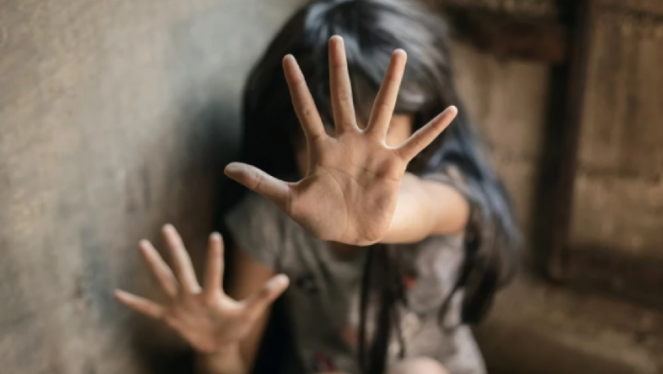 "ŽENA VRIŠTI, CEO BAZEN TRAŽI MOJE DETE... TO JE AGONIJA" Potresna ispovest Vladimira kojem je oteta ćerka u Tunisu