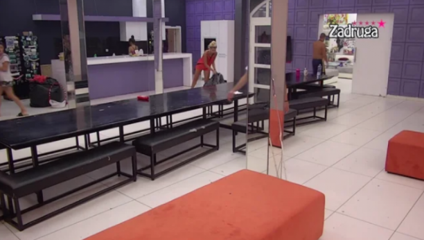 HAOS U ZADRUZI Dejan i Aleksandra se posvađali, ona odmah napustila prostoriju zbog Dragojevićevog postupka