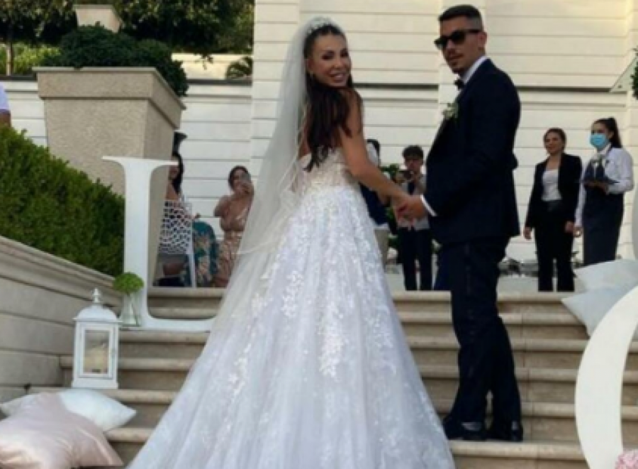 UDALA SE BIVŠA RIJALITI UČESNICA Izgovorila sudbonosno da, svadba održana na plaži u Italiji, a ovo su svi detalji