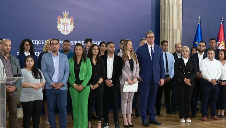 Vučić sa prvom generacijom polaznika programa Barvalipe