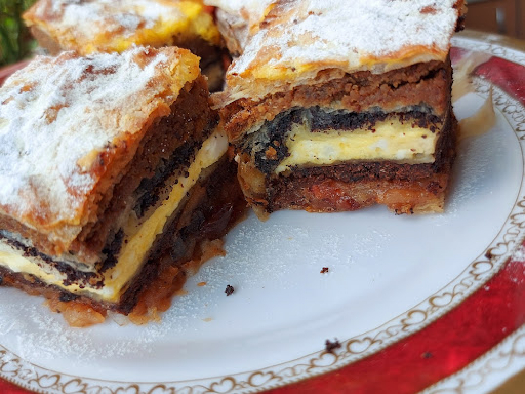 FANTASTIČNA POSLASTICA IZ BAKINE KUHINJE Slatka šarena pita, ukus i izgled za desetku