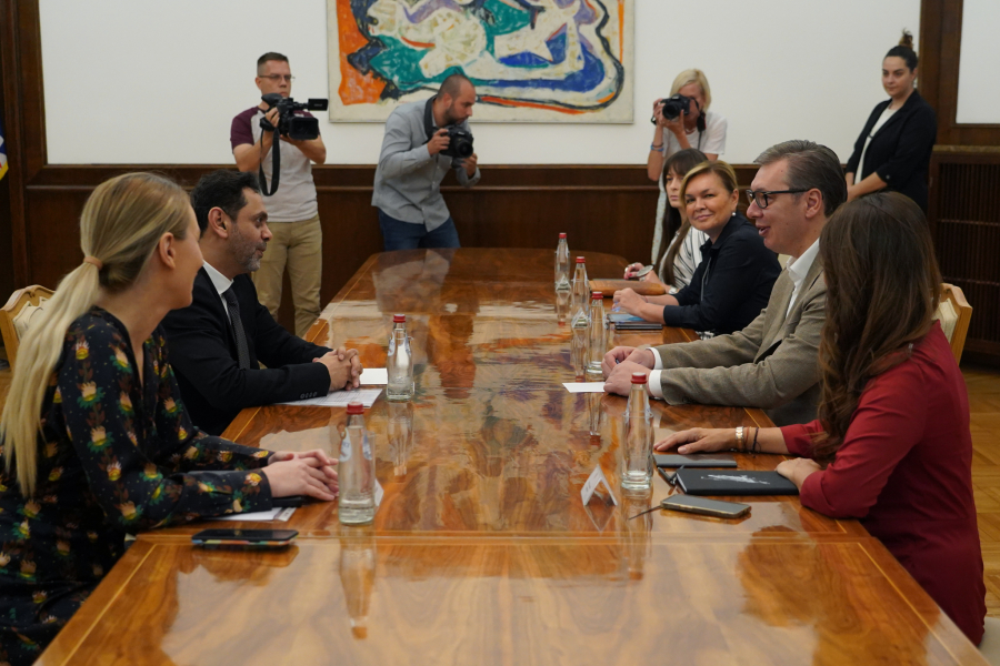 PREDSEDNIK VUČIĆ I AMBASADOR AL DAHERI Iskreno prijateljstvo dva naroda