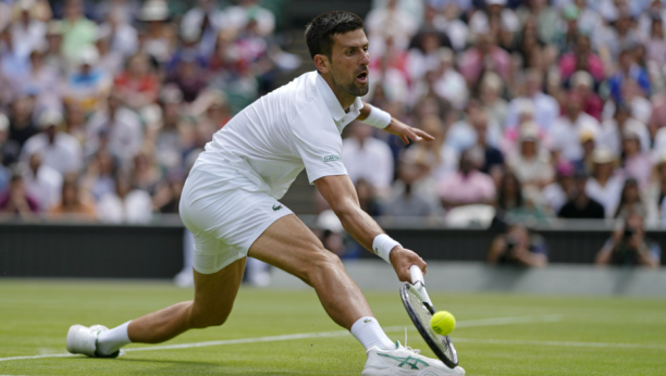 BRITANCI PONOVO PROMENILI TERMIN MEČA Đoković po treći put pomeren, evo kada počinje polufinale Vimbldona