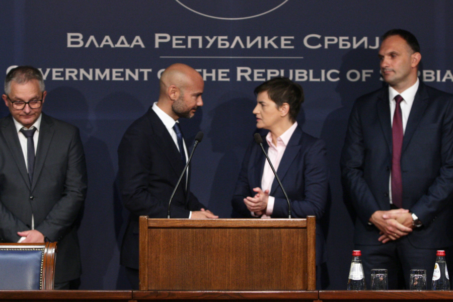 REŠAVA SE NAJVEĆI ZRENJANINSKI PROBLEM Brnabić: Potpisan ugovor, realizuje se projekat pijaće vode