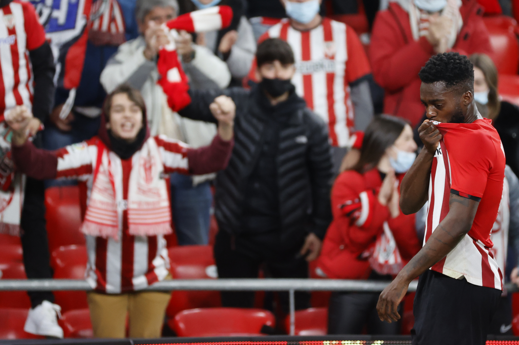 NEKO NOVO FUDBALSKO DOBA Došlo vreme da i reprezentacije predstavljaju pojačanja, Španac od sada igra za Ganu