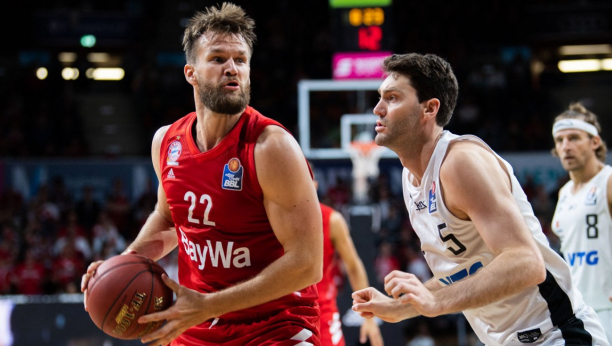 "PANTERI" NASTAVLJAJU DA SE POJAČAVAJU Amarikanac stigao u FMP