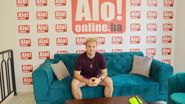 ISPOVEST SRPSKOG INFLUENSERA Roditelji kažu da nađem normalan posao! Niko na Balkanu nema originalni sadržaj, krali su od mene ideje, a moj projekat će ih sve ostaviti u čudu