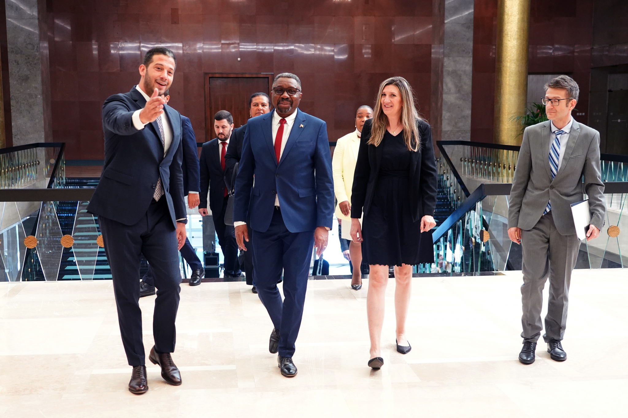 SNAŽENJE BILATERALNIH ODNOSA I JAČANJE SARADNJE! Ministar Udovičić sa premijerom Sao Tome i Prinsipe: Nastavljamo da intenziviramo višedecenijsko prijateljstvo (FOTO)