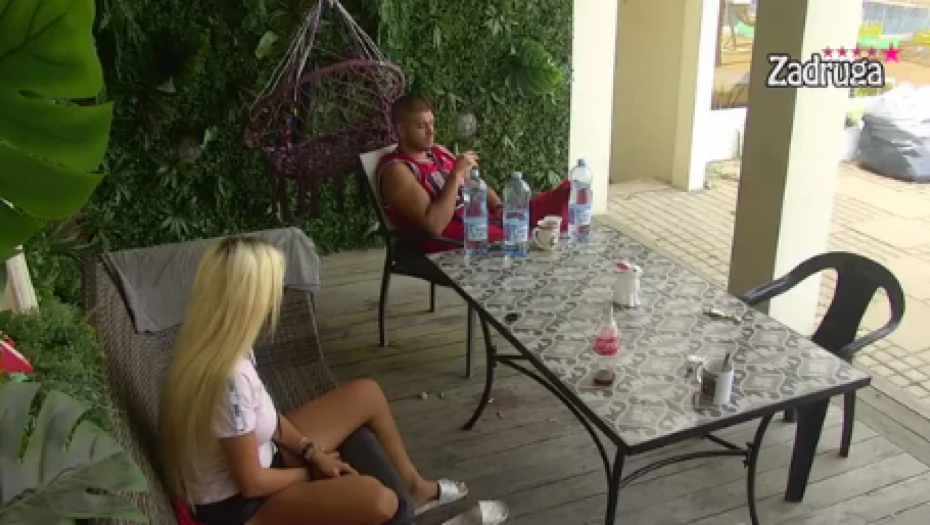 NE MOGU VIŠE DA GLEDAM TVOJU BIVŠU ŽENU! Aleksandra žestoko napala Dejana nakon klipa sa Dalilom