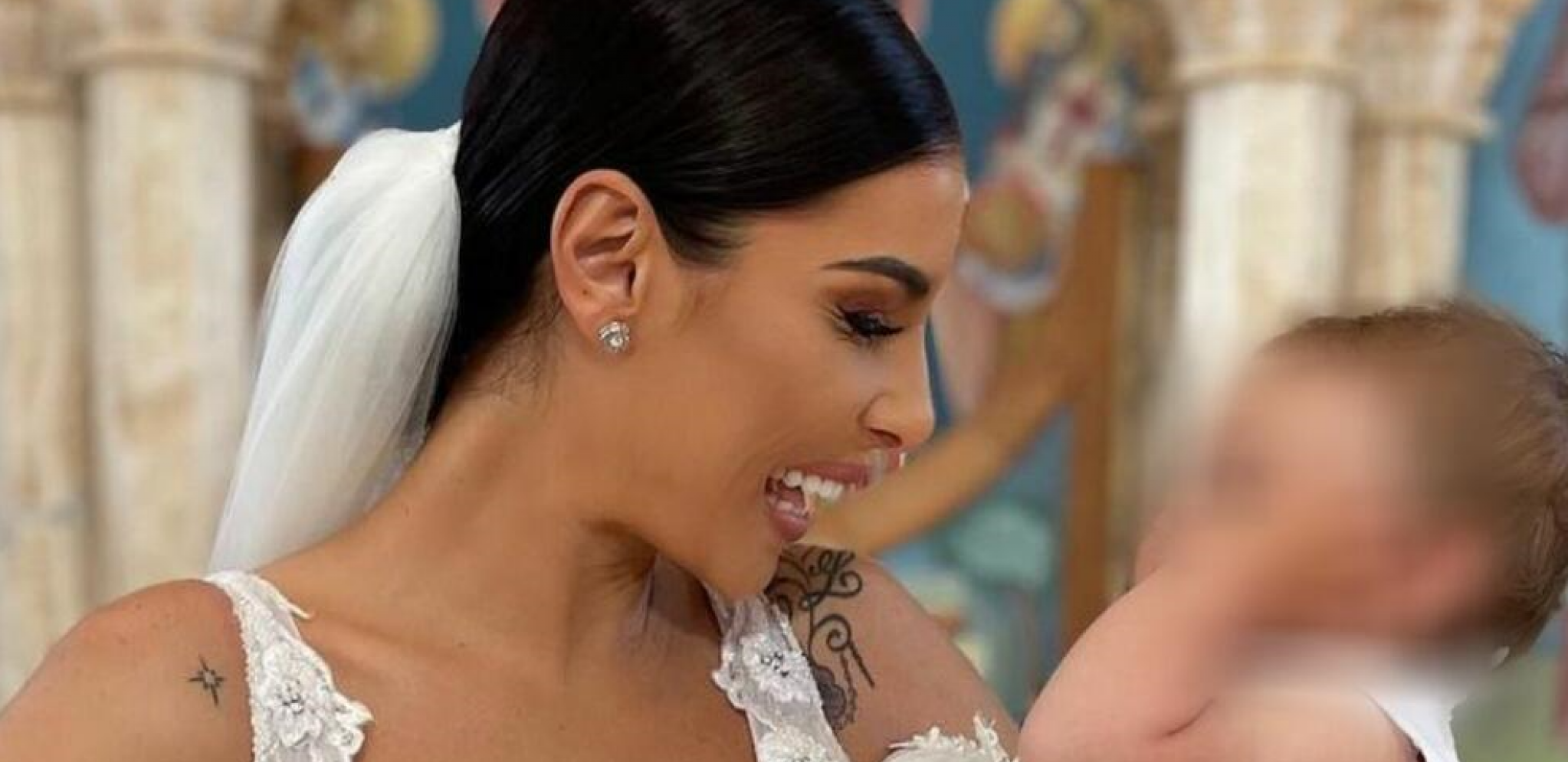 UDAJE SE MIA BORISAVLJEVIĆ Pevačica rekla sudbonosno da, zablistala u venčanici (FOTO)