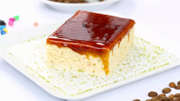 SAVRŠENA LETNJA POSLASTICA: Recept za tri leće, za ovaj kolač se uvek traži parče više