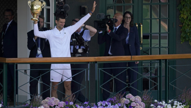 ČESTITKE STIŽU SA SVIH STRANA Teniske legende se poklonile Đokoviću