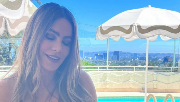 NIJE SKIDALA OSMEH SA LICA Glumica proslavila 50. rođendan, niko ne može da veruje: Izgledaš kao da imaš 25