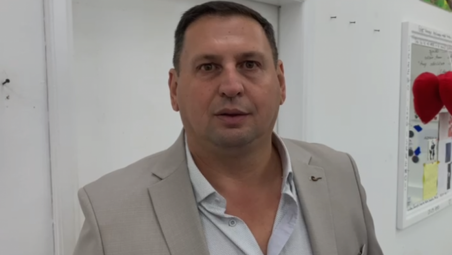 KADA MOŽE DA IMA S*KS SA MOJOM ĆERKOM NEKA JE I OŽENI Taki besan na Maju i Pecu, ne može da dođe sebi