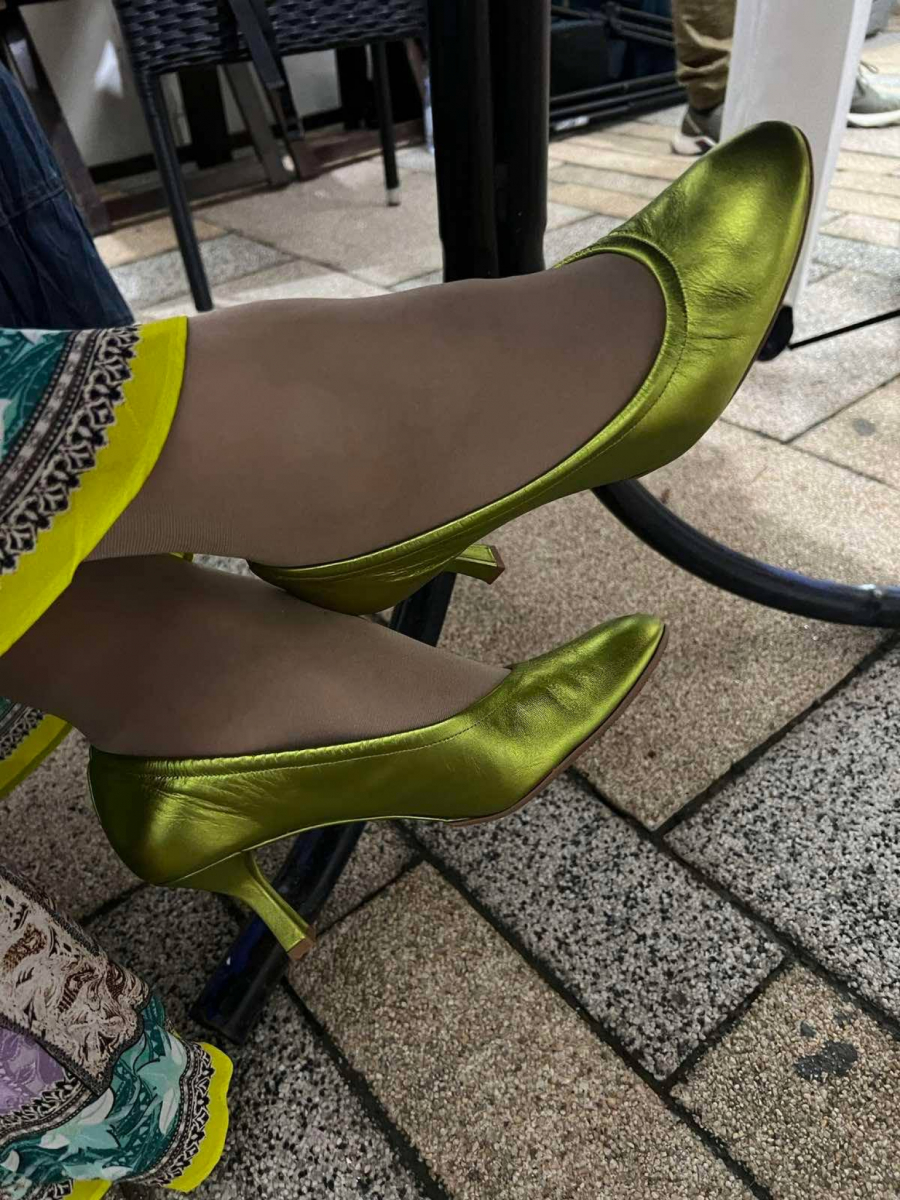 Bekuta obula hit sandale u koje su svi gledali! (FOTO)