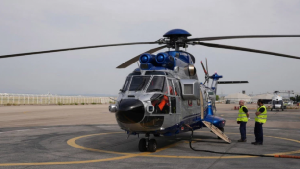 MOĆNA "SUPER PUMA" SLETELA U BEOGRAD Očekuju nas još dva sjajna "Erbasova" helikoptera H-215