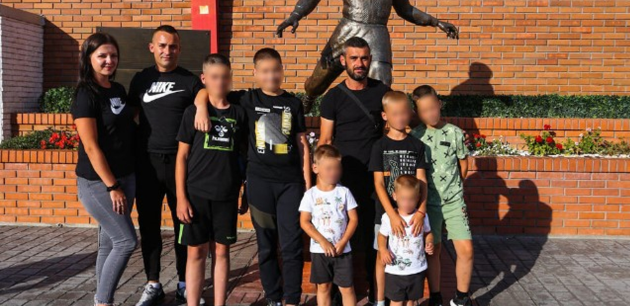 NEPROCENJIVO Crvena zvezda vratila osmeh mališanima koji su doživeli strašnu tragediju (FOTO/VIDEO)