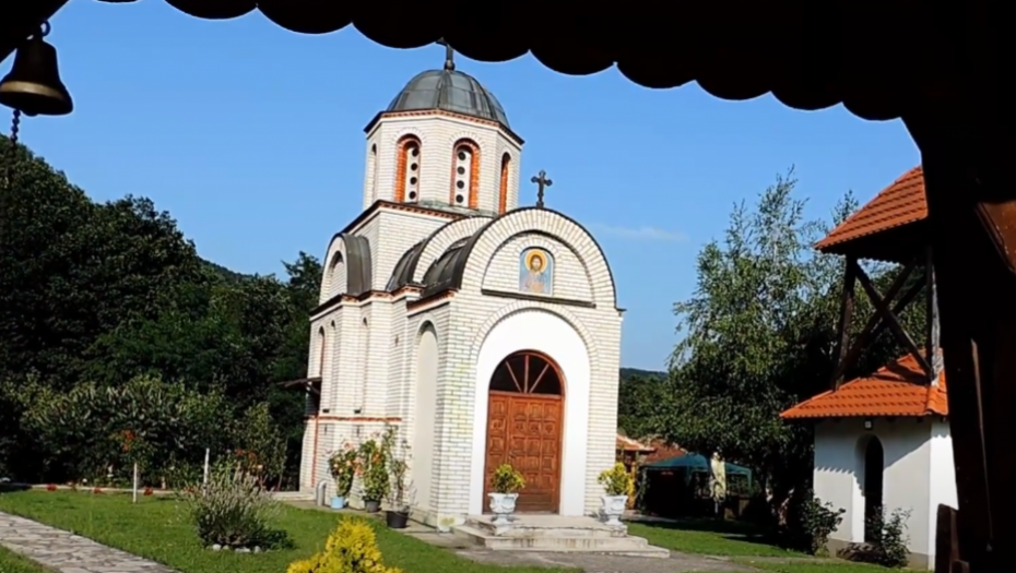 MANASTIR U SRBIJI U KOME SE STALNO DOGAĐAJU ČUDA Isceliteljska moć moštiju je neverovatna, sve više vernika dolazi ovde (VIDEO)