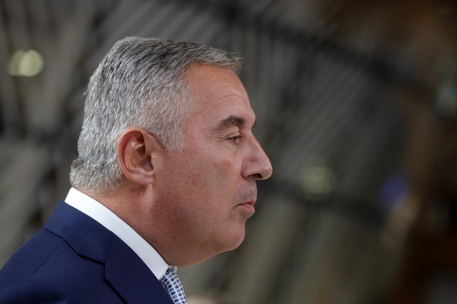 NASTAVIO JEZIVU KAMPANJU Milo Đukanović sramnim rečima udario na SPC