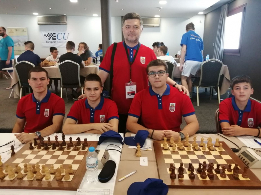 NAPAD NA EVROPU Juniori otvorili Solunski front