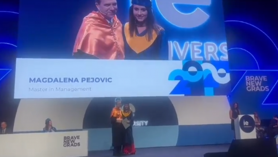 ĆERKA ACA PEJOVIĆA ZAVRŠILA MASTER U MADRIDU Video sa dodele diplome dospeo u javnosti, a ovo joj je zvanje (VIDEO)