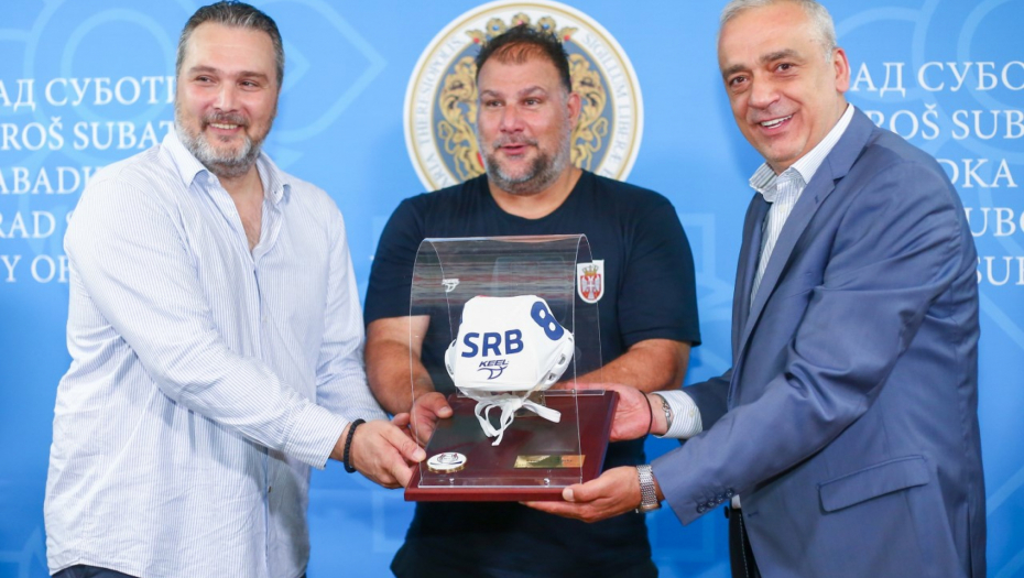 Gradonačelnik Subotice Stevan Bakić primio seniorsku vaterpolo reprezentaciju Srbije