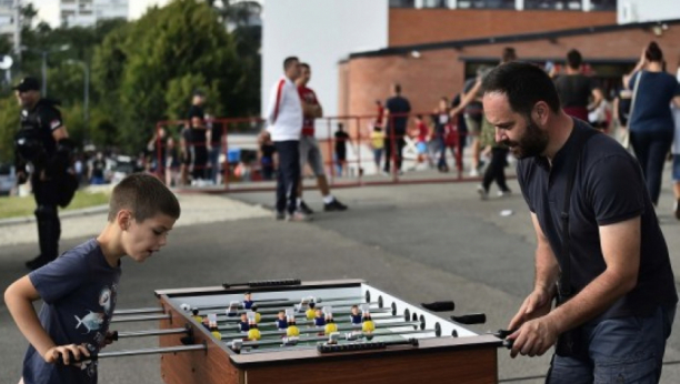 SJAJNA AKCIJA CRVENE ZVEZDE Pobedi u fan zoni i šutiraj penal Borjanu