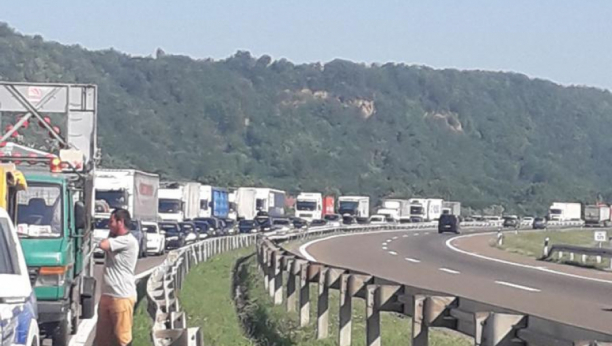 DRAMA SA TRAGIČNIM KRAJEM Holandski kamiondžija preminuo na auto-putu Beograd - Niš
