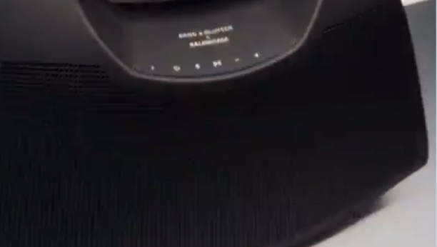 SPOJ TEHNOLOGIJE I MODE Nova torbica brenda "Balenciaga" privukla najviše pažnje na Nedelji mode u Parizu