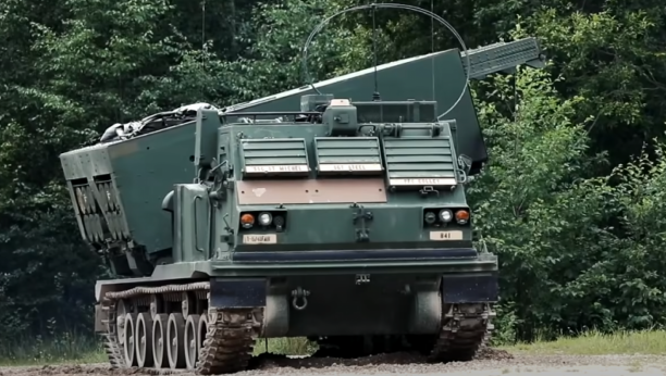 AMERIKA DOSTAVILA MOĆNO ORUŽJE UKRAJINI Režnikov: Stigao je M270 (VIDEO)