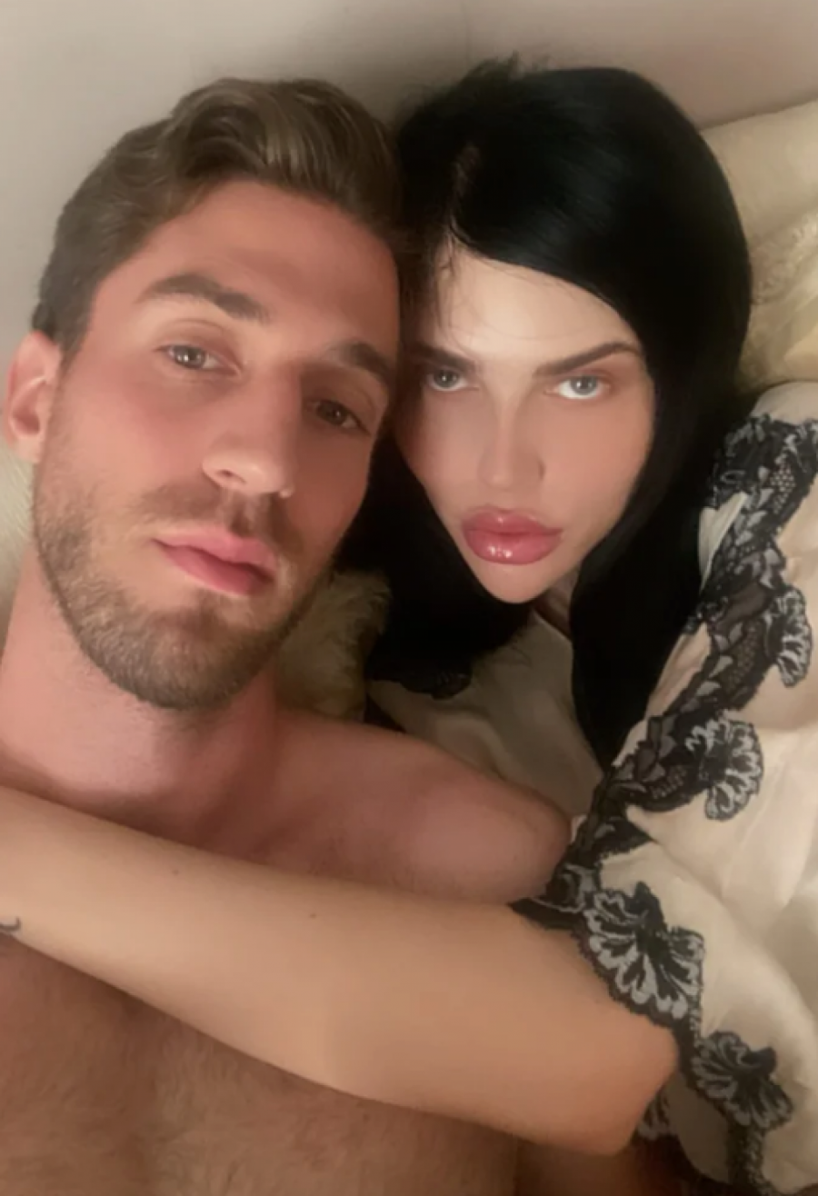 DENIZ DEJM POKAZALA DEČKA! Kontroverzna zadrugarka prvi put objavila njegovo lice, brutalan je frajer, a svi komentarišu ovaj detalj (FOTO)