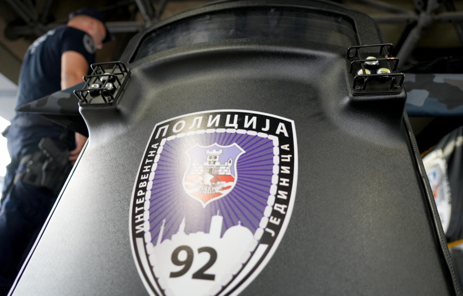 NAJSAVREMENIJA OPREMA ZA INTERVENTNU JEDINICU Ministar Vulin: Cenimo požrtvovanost ovih momaka u borbi za očuvanje bezbednosti naših ulica (FOTO)