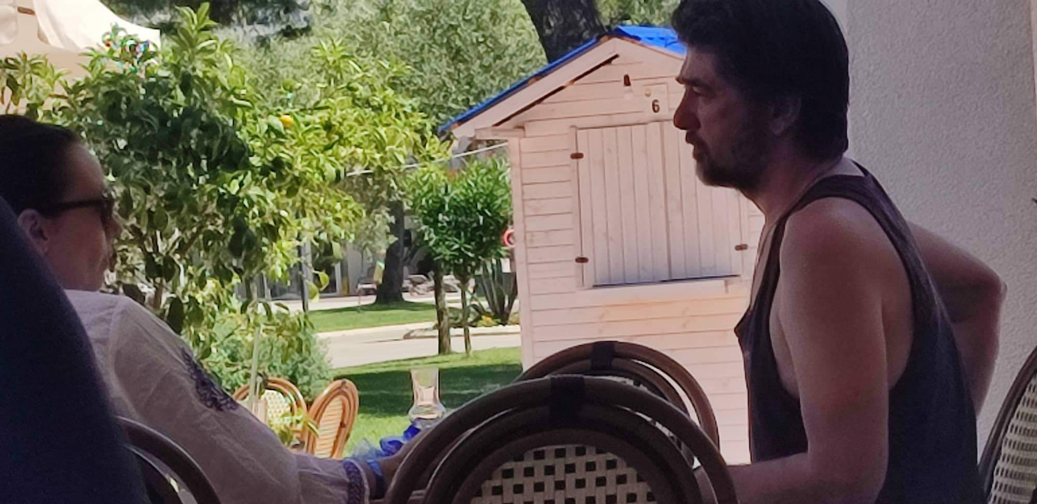 ALO! PAPARAZZO Glumački par uhvaćen u nezgodnoj situaciji na letovanju (FOTO)